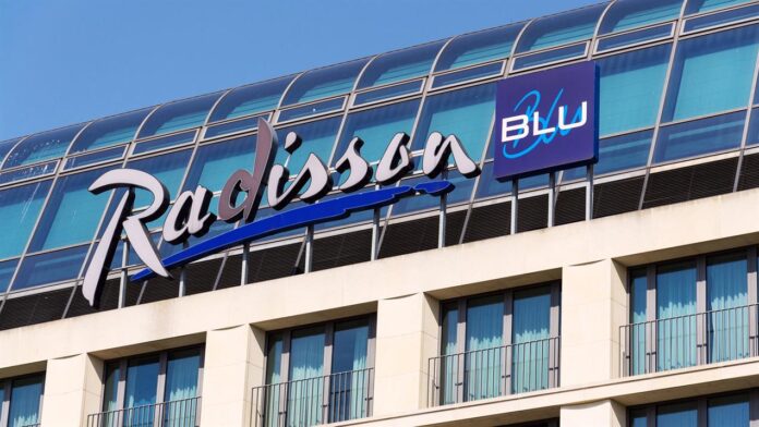 Radissonsign-696×392